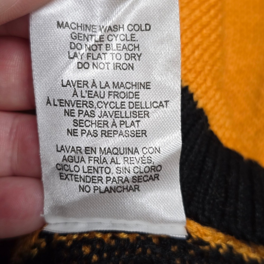 Netflix Stranger Things Hellfire Club Women Medium Yellow Cardigan Graphic - Picture 7 of 11